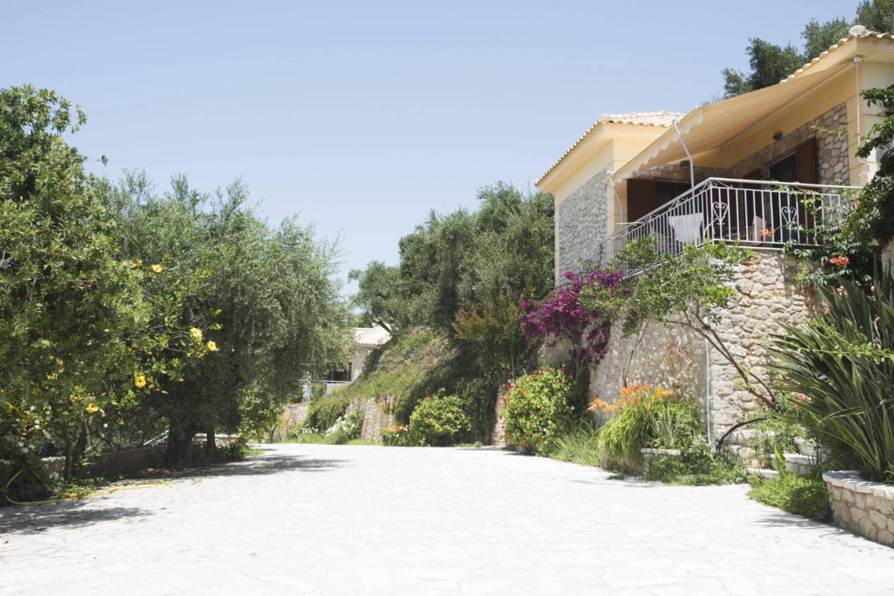 Σπιτι Σε Συγκροτημα Με Πισινα Mary'S House Villa Gialova Exteriör bild